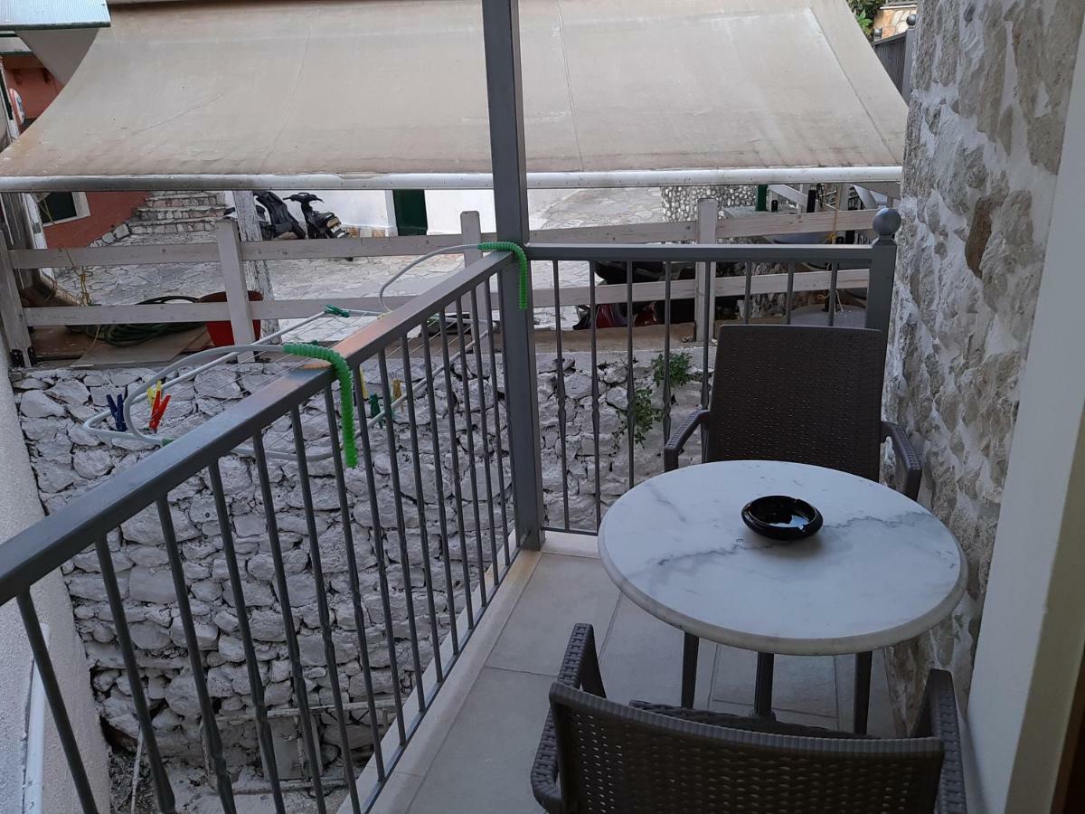 Paraskevi'S Luxury Studios Parga Dış mekan fotoğraf